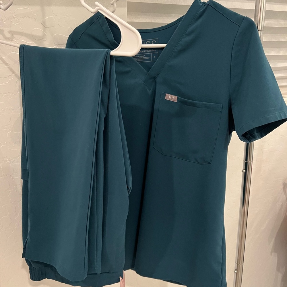 Figs Small Scrub Set